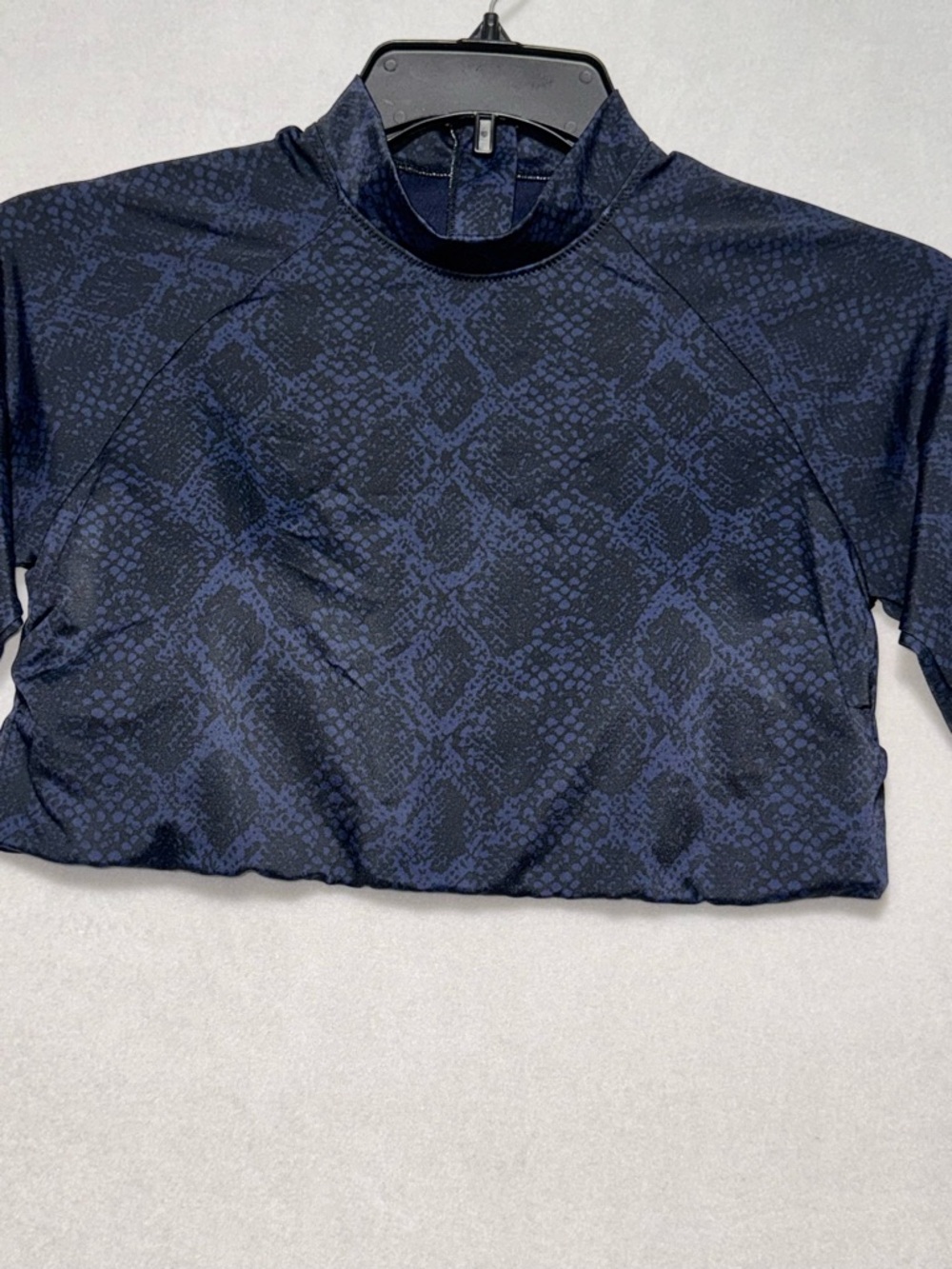 Athleta Python-Print Mock-neck Long-Sleeve Crop Top Women Sz L